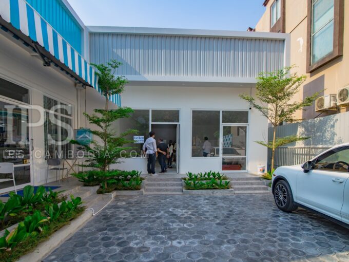 96 Sqm Retail Space For Rent - BKK1