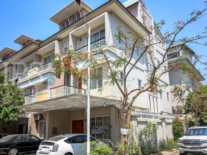 4 Bedroom Link House For Rent - Toul Kork
