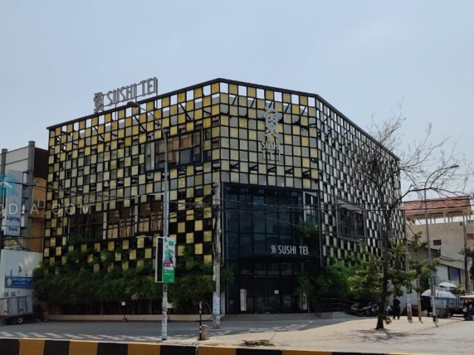 Commercial Building For Rent - Olympic Stadium