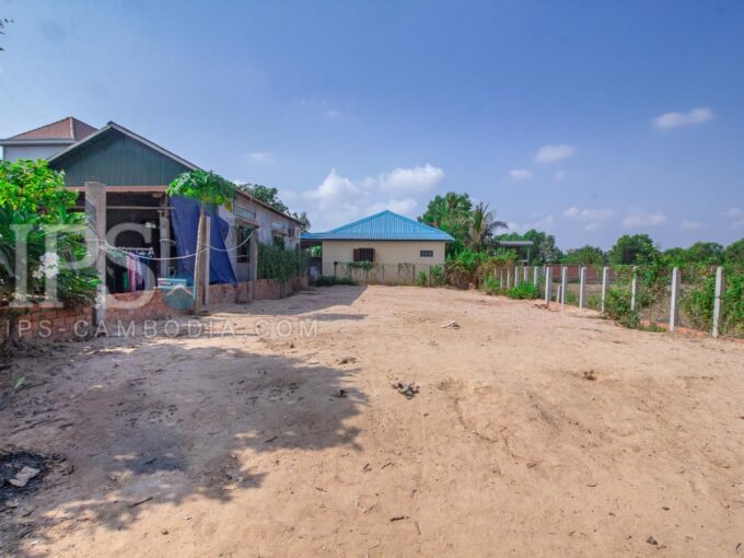 210 Sqm  Land  For Sale - Sala Kamreuk