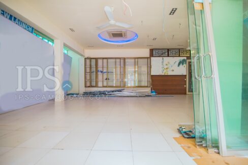 235 Sqm Office Space Retail Business For Rent - BKK1