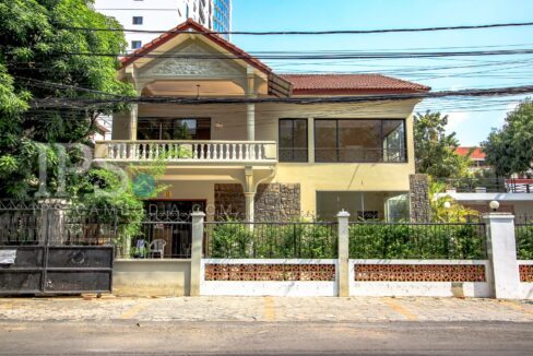 7 Bedroom Commercial Villa For Rent - BKK1