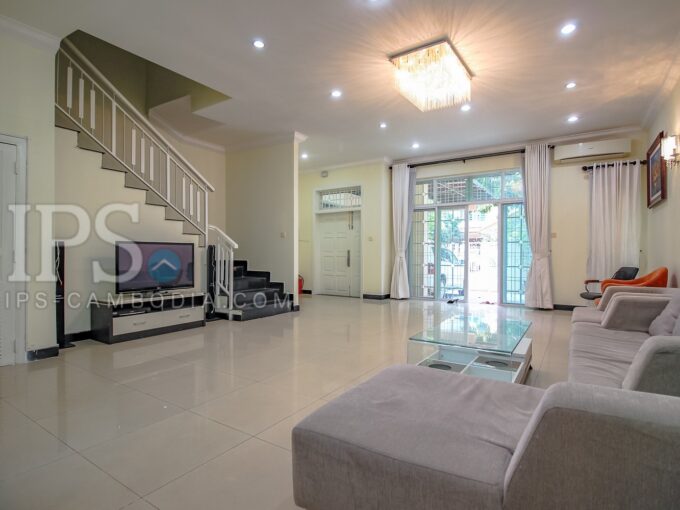 3 Bedroom Villa For Rent - Tonle Bassac