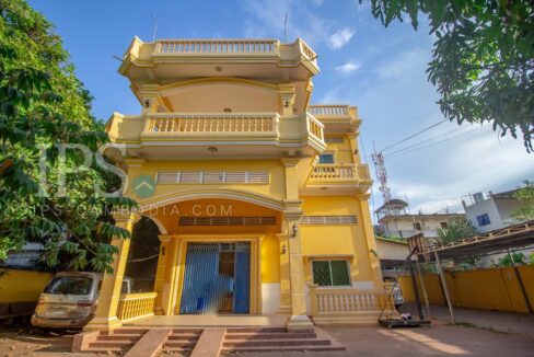 15 Room Building For Rent - Wat Bo