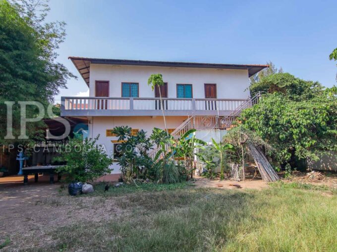 3 Bedroom House For Sale - Old Market  Pub Street