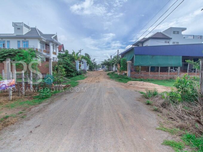 300 Sqm Land For Sale - Sangkat Siem Reap