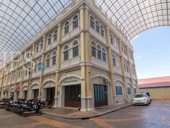 4 Bedroom Flat For Rent - Svay Dangkum