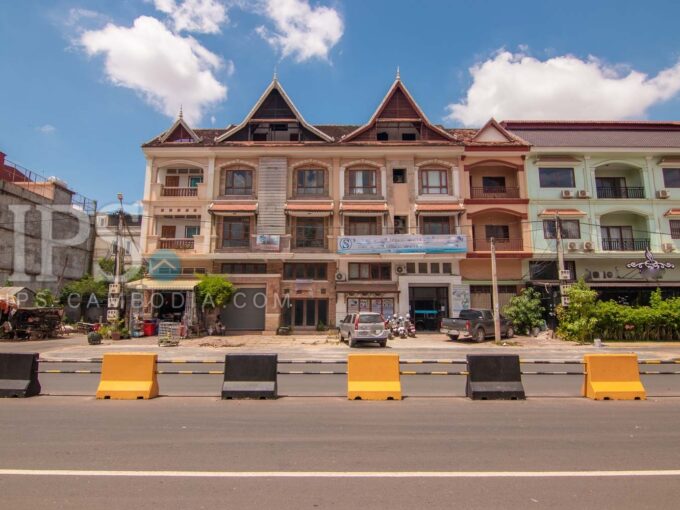 23 Bedroom Guesthouse and Land For Sale - Slor Kram