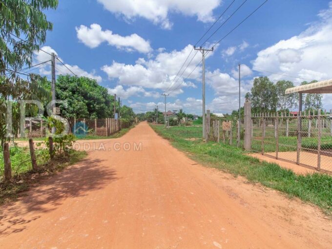 300 Sqm Land  For Sale - Slor Kram