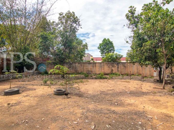 816 Sqm Land For Sale - Slor Kram