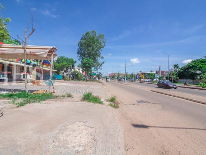 4000 Sqm Land For Sale - Svay Dangkum