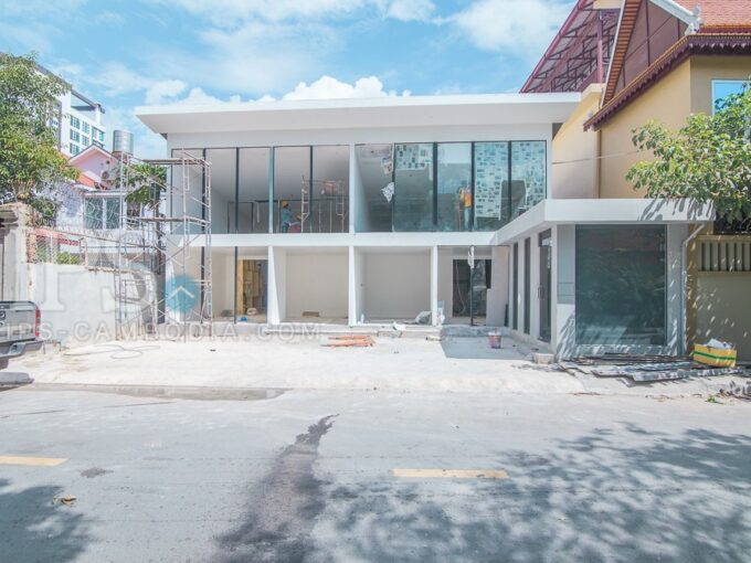 220 Sqm Commercial Building For Rent - BKK1