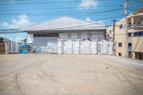 1400 Sqm Warehouse For Rent - Veal Sbov