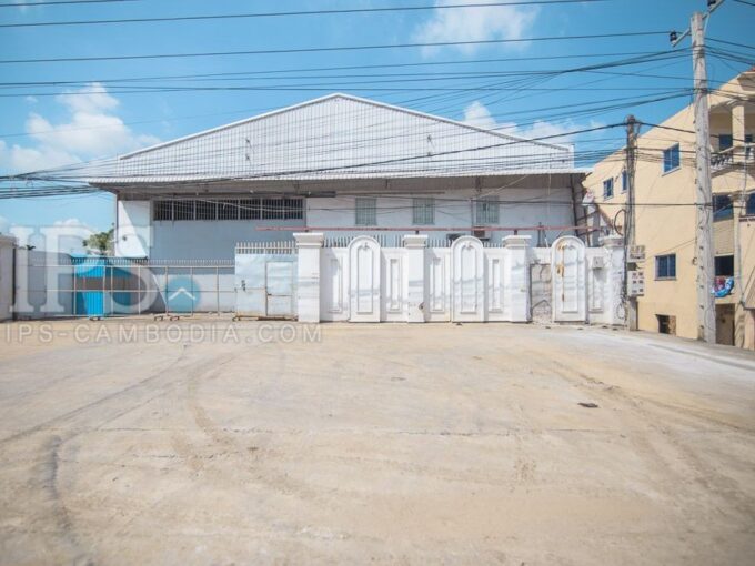 1400 Sqm Warehouse For Rent - Veal Sbov