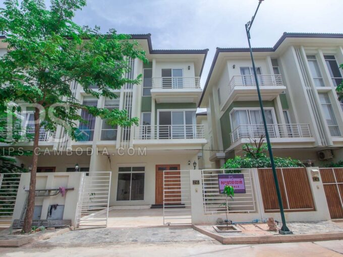 3 Bedroom Twin Villa for sale - Svay Dangkum