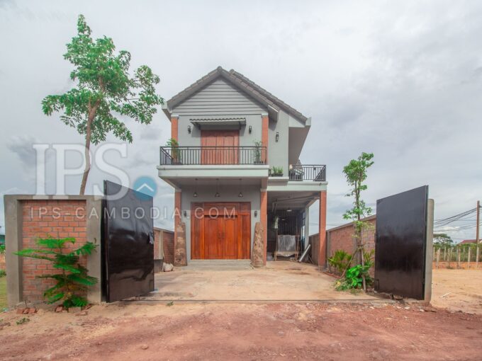 3 Bedroom Villa For Rent - Svay Dangkum
