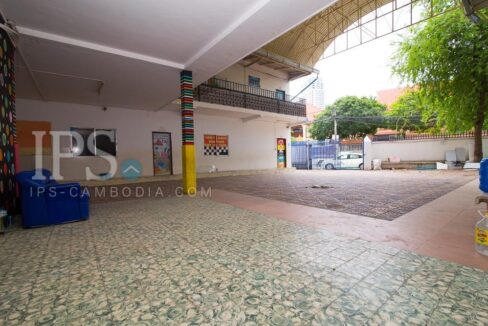 1050 Sqm Commercial Villa For Rent - Toul Kork