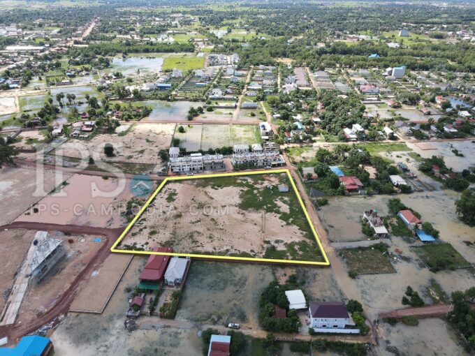 1 Hectare Land  For Sale - Svay Dangkum