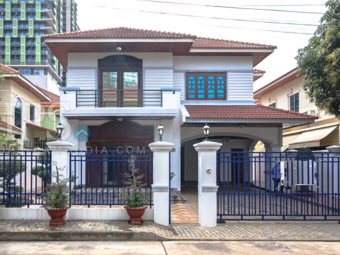 4 Bedroom Villa For Rent - Tonle Bassac