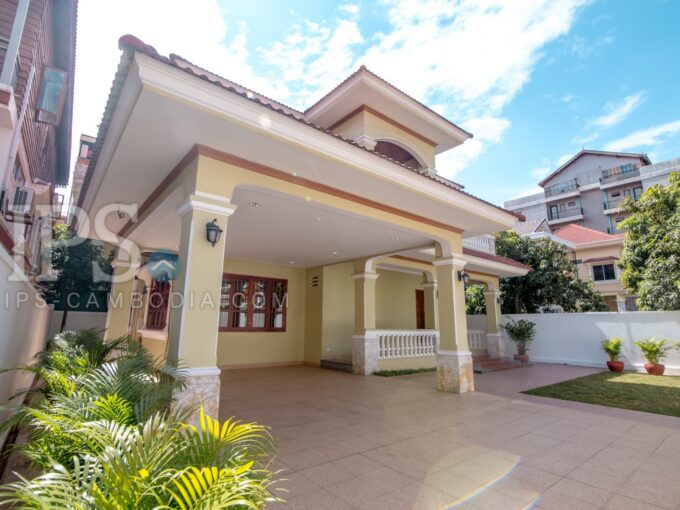 4 Bedroom Villa For Rent - Russian Market