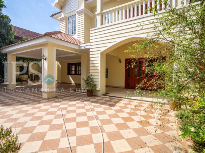5 Bedroom Villa For Rent - Chroy Changvar