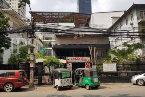 154 Sqm Retail Space For Rent - BKK1