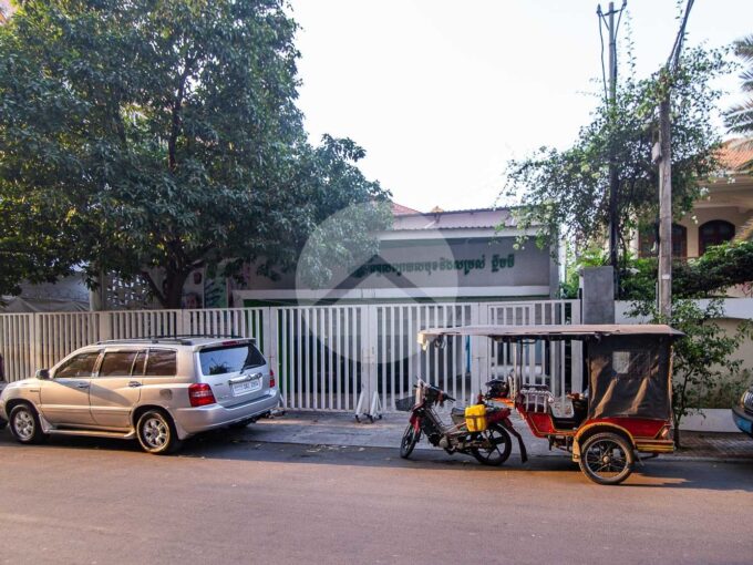 493 Sqm Commercial Space For Rent - BKK1