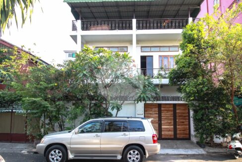 4 Bedroom Townhouse For Rent - Boeung Trabek