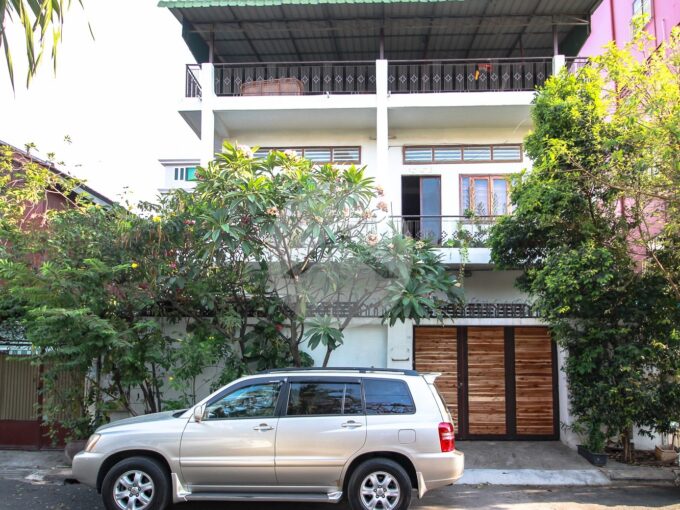 4 Bedroom Townhouse For Rent - Boeung Trabek