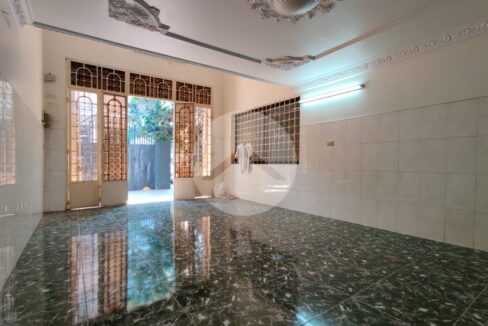 3 Bedroom Shophouse For Rent - BKK1
