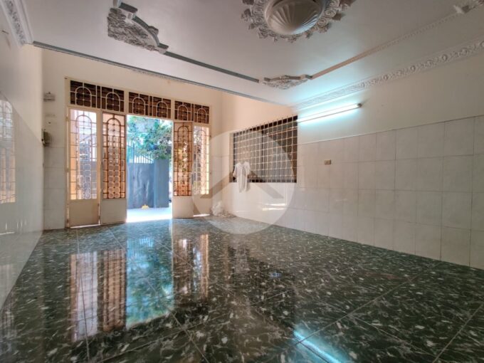3 Bedroom Shophouse For Rent - BKK1