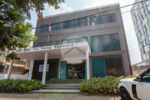 823.05 Sqm Commercial Building For Rent - Toul Kork