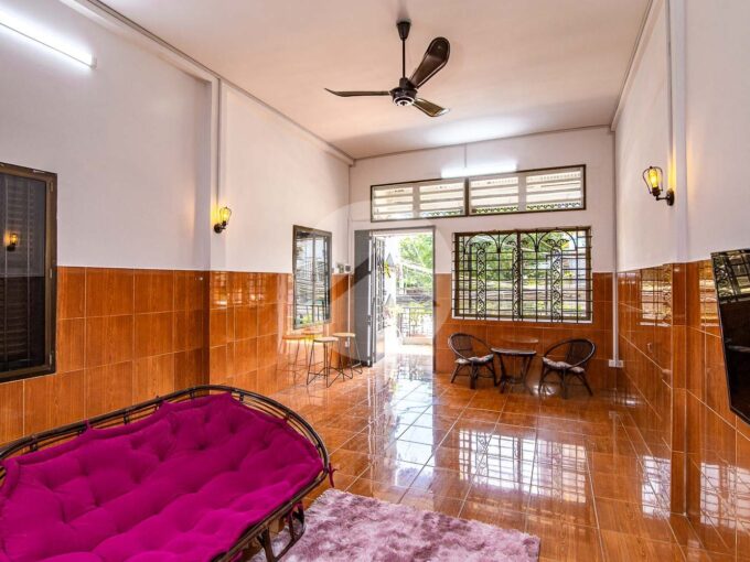 2 Bedroom Flat For Rent - Beung Raing
