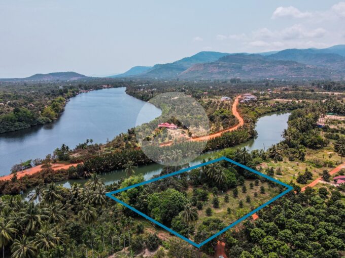 3190 Sqm Land For Sale - Teak Chou Waterway