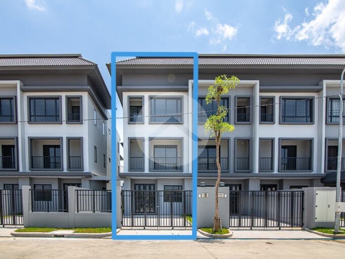 4 Bedroom Link Villa Side Corner  For Rent - Hun Sen Blvd