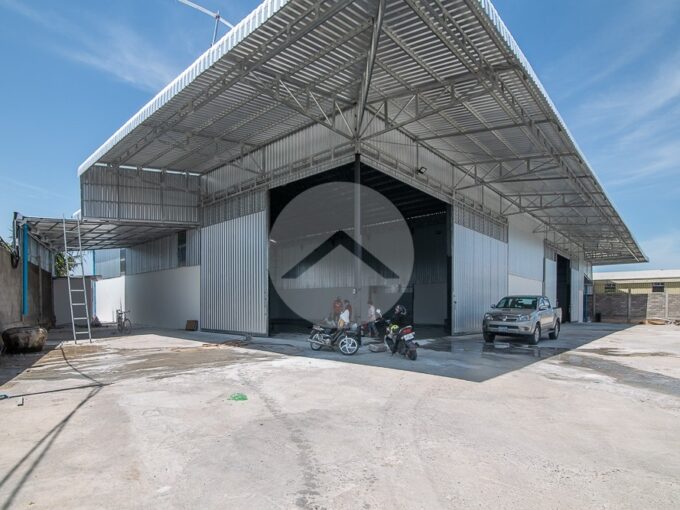850 Sqm Warehouse For Rent - Sen Sok