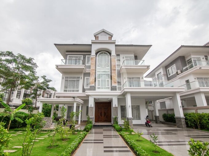 6 Bedroom Queen Villa For Sale- Penghuoth Star Diamond- Phnom Penh