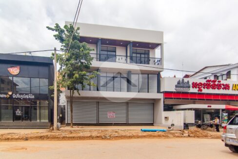 4 Bedroom Commercial Flat For Rent - Sala Kamreuk