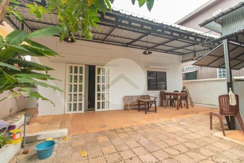 2 Bedroom House For Rent - Svay Dangkum