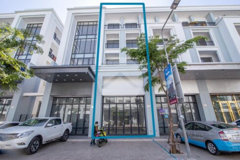 4 Bedrooms Shophouse For Sale - Chip Mong landmark 271
