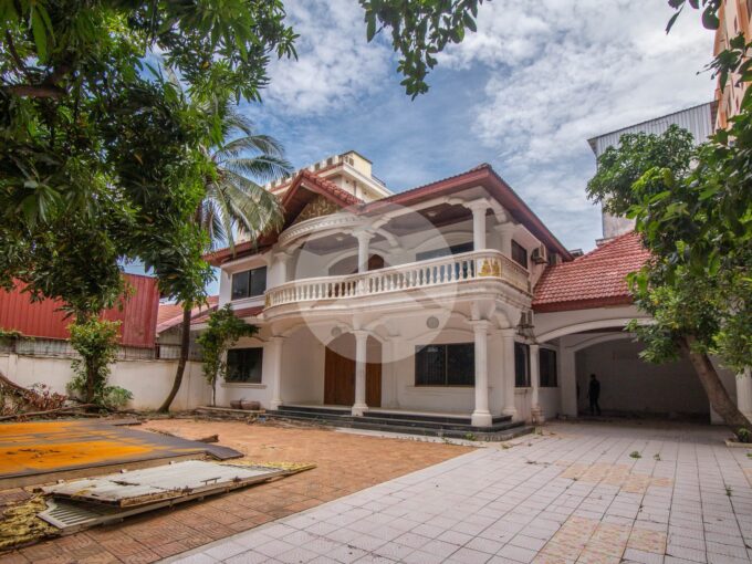 4 Bedroom Villa For Rent -Toul Tom Pong