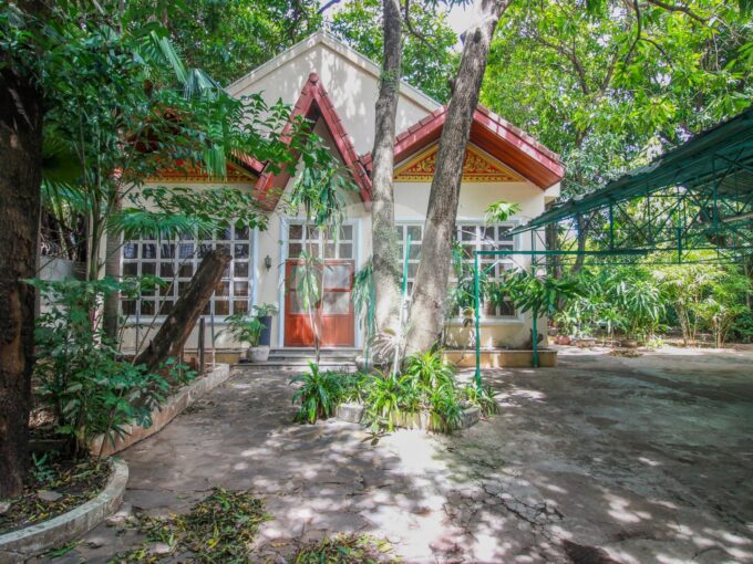 3 Bedroom Villa with Pool For Rent - Tonle Bassac