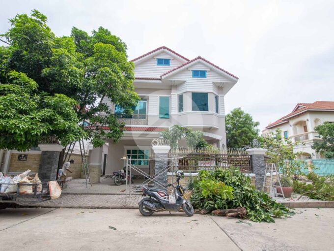 4 Bedroom Villa For Rent - Tonle Bassac