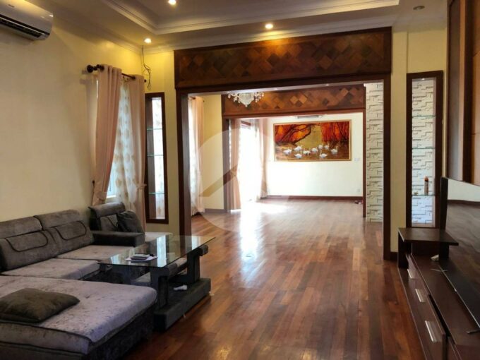 4 Bedroom Villa For Rent in Tonle Bassac - Phnom Penh