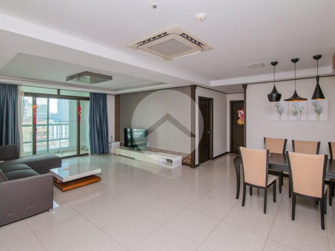 3 Bedroom Condo For Rent - BKK1
