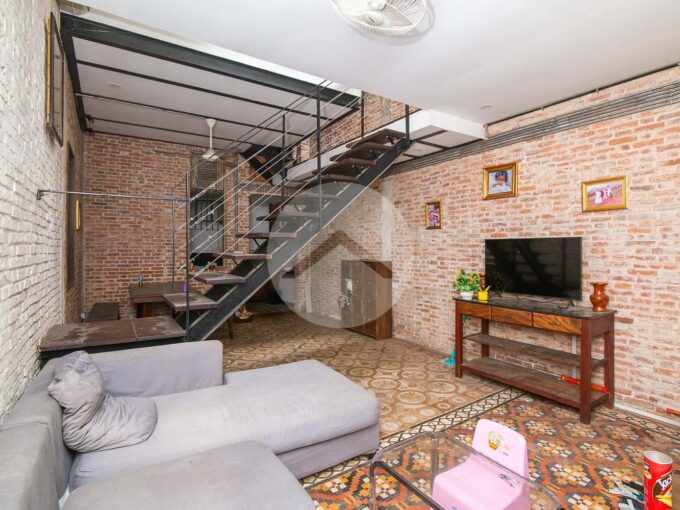 2 Bedroom Renovated Flat For Rent- Phsar Kandal 2