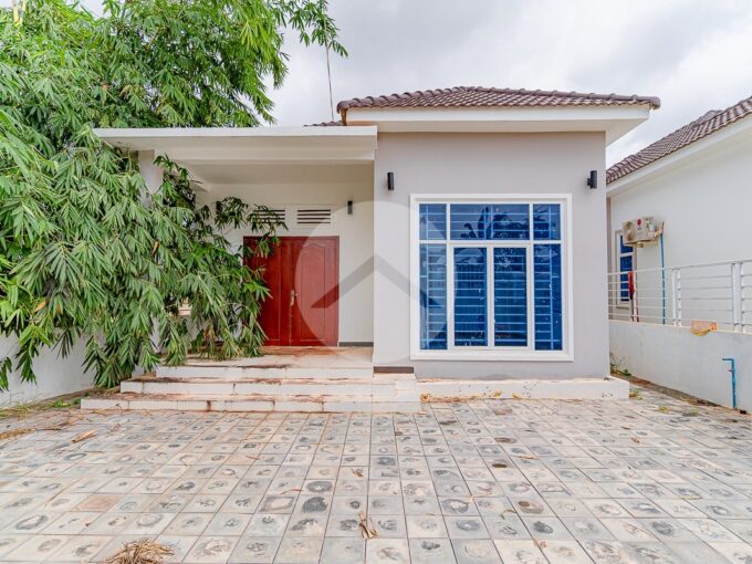 2 Bedroom House For Sale - Kandaek