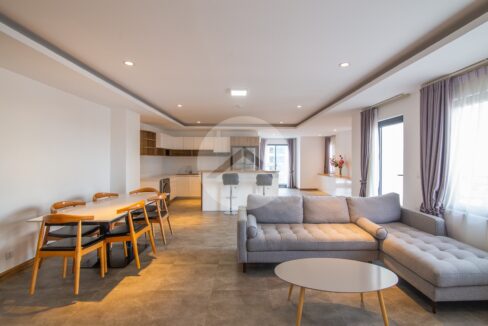 3 Bedroom Serviced Apartment For Rent - Beoung Raing