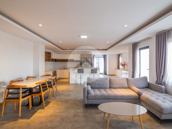 3 Bedroom Serviced Apartment For Rent - Beoung Raing