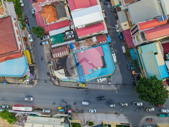 300 Sqm Corner Lot  Restaurants Space For Rent - Veal Vong